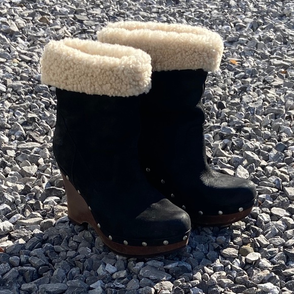 UGG Carnegie Studded Wedge Boot - Picture 4 of 10